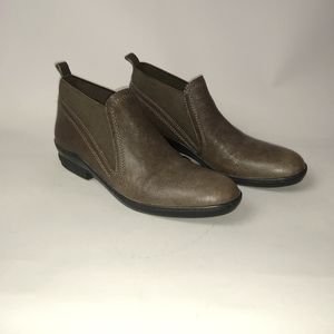 David Tate slip on ankle booties